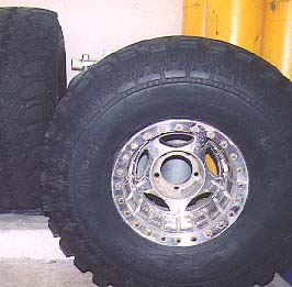 Beadlock.JPG (15307 bytes)